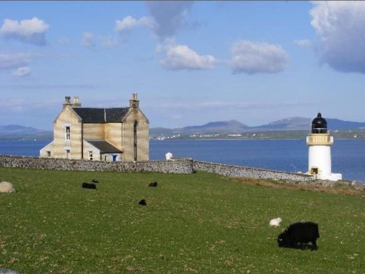 Quaint And Quirky Former Crofters Cottage In Port Ellen Exterior photo