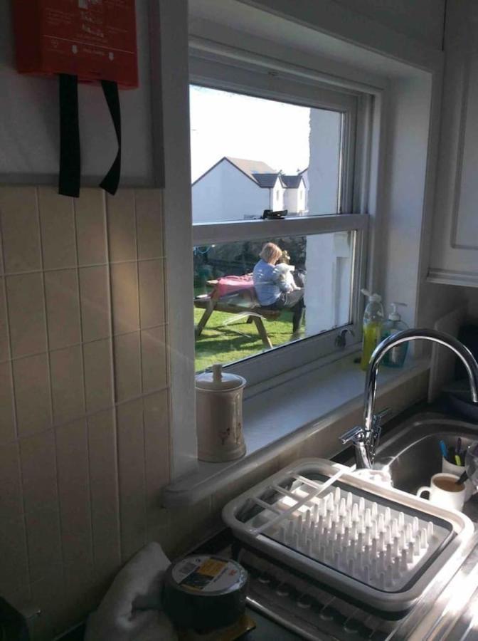 Quaint And Quirky Former Crofters Cottage In Port Ellen Exterior photo
