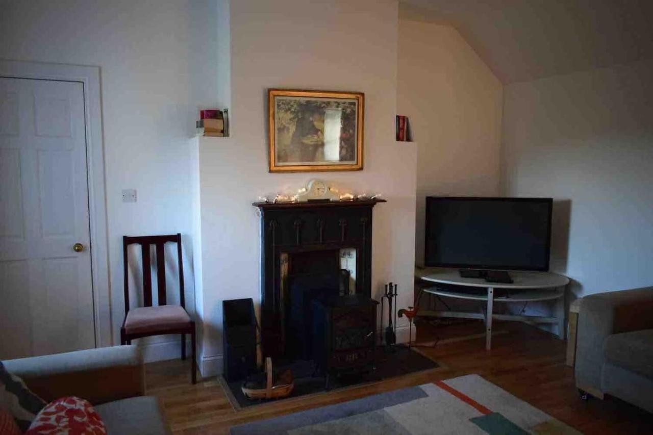 Quaint And Quirky Former Crofters Cottage In Port Ellen Exterior photo