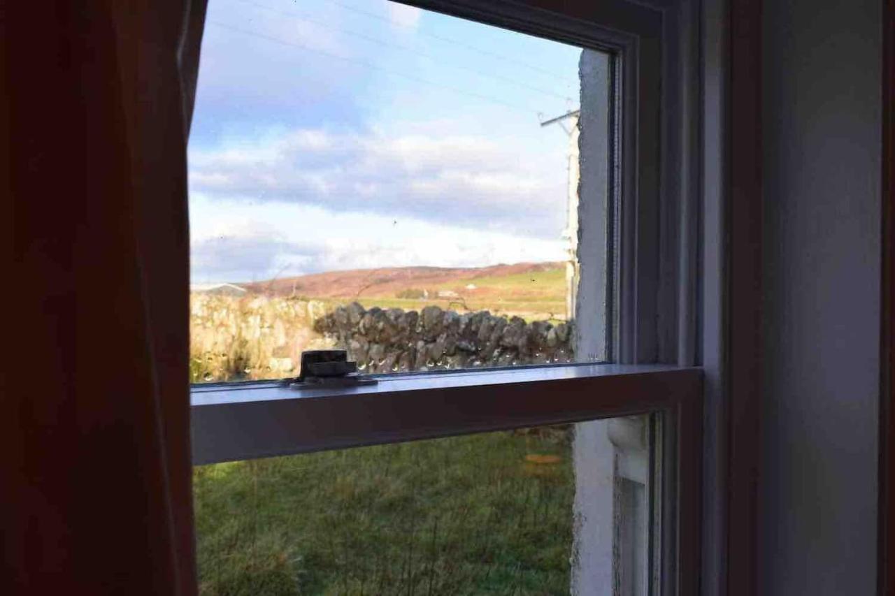 Quaint And Quirky Former Crofters Cottage In Port Ellen Exterior photo